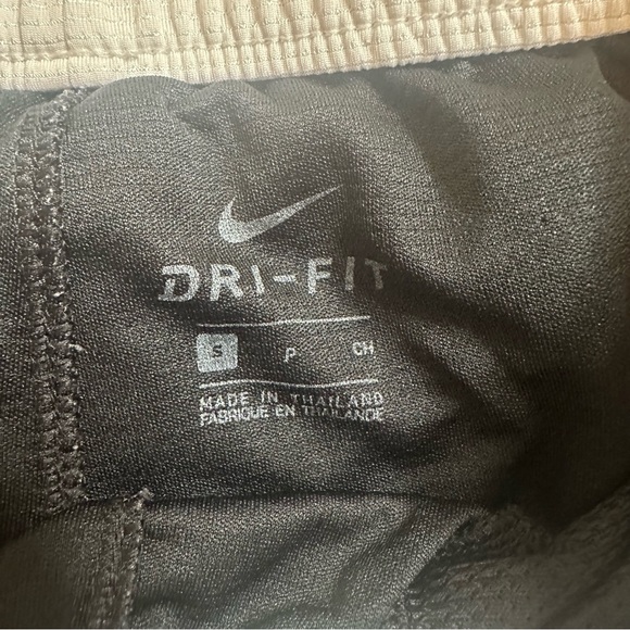 Men’s Small Nike Basketball Shorts - Picture 5 of 7